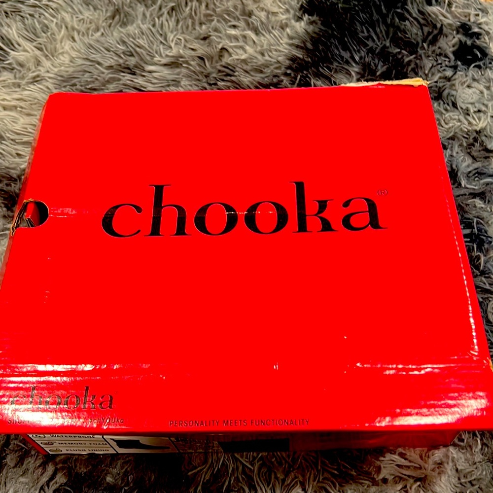 Size 10 chocks Chelsea snow/rain boots